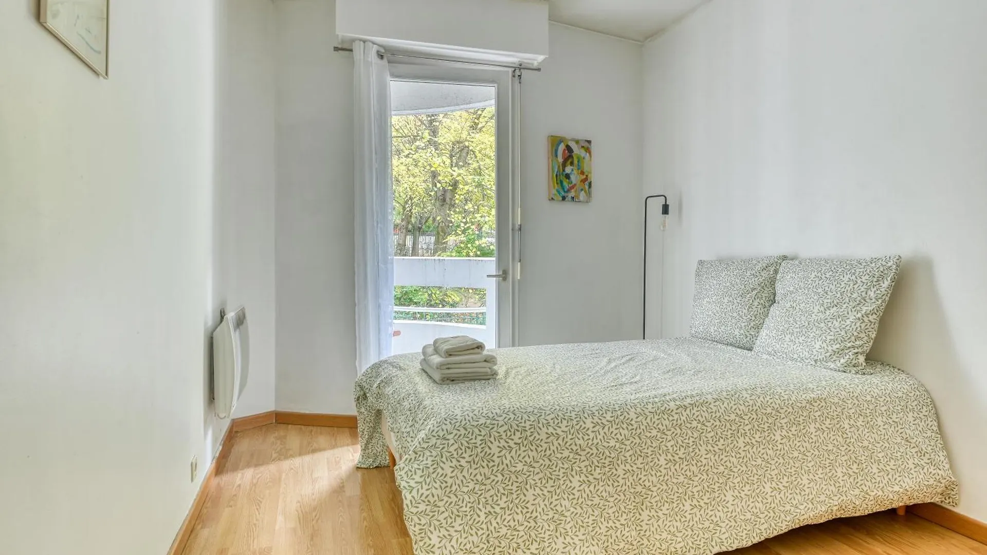 아파트 3 Bedroom With Balconies *