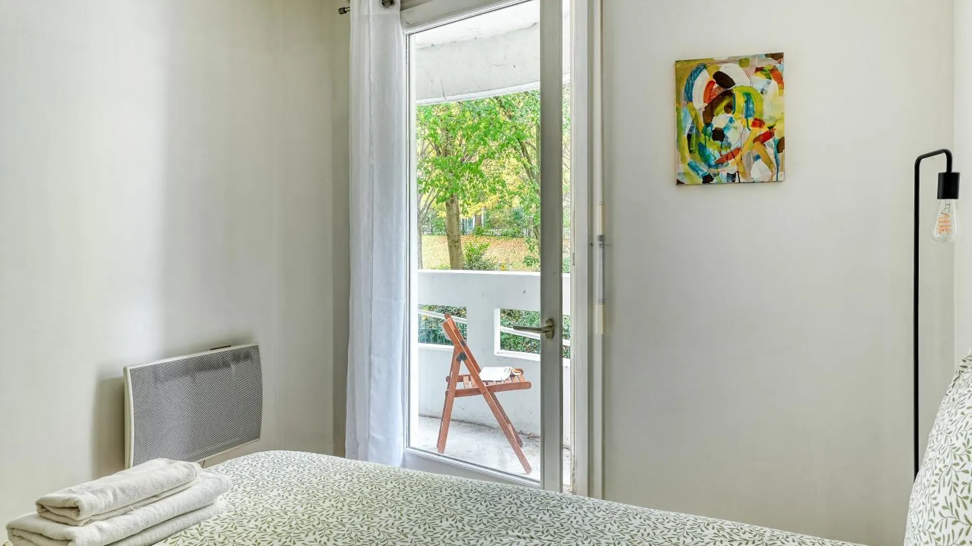 아파트 3 Bedroom With Balconies