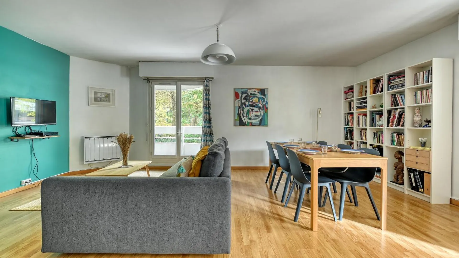 3 Bedroom With Balconies 아파트 파리